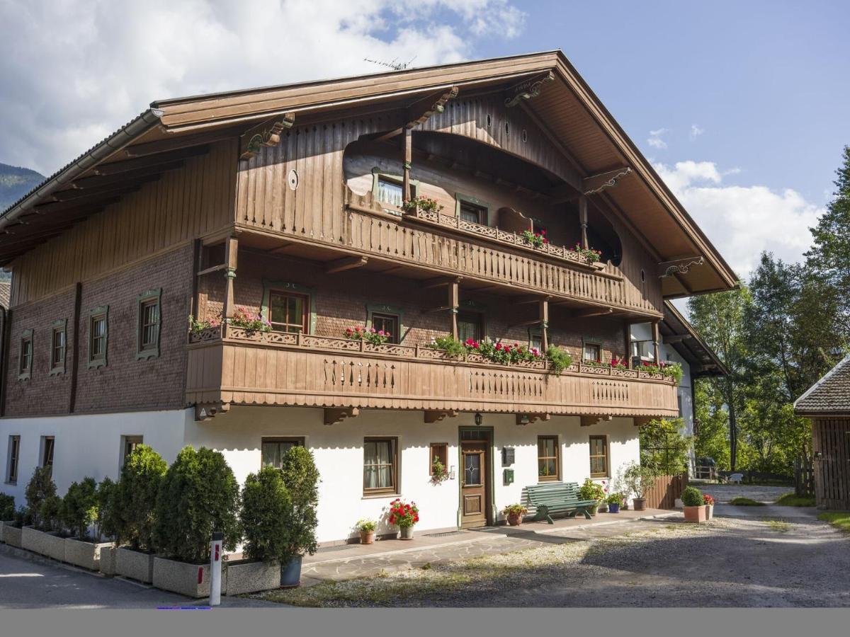 Apartment In Top Location In Fuegen With Balcony Eksteriør billede